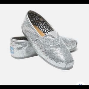 Women’s Toms